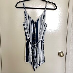 Striped romper🐬